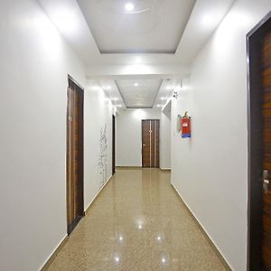 Super Townhouse Cloud Bay, Near Genpact, Sector-69, Gurgaon